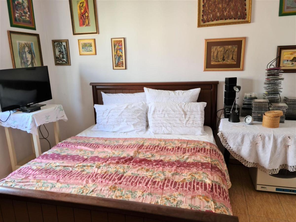 2-Bedroom Apartment With Dajti Mountain View Тирана Екстер'єр фото
